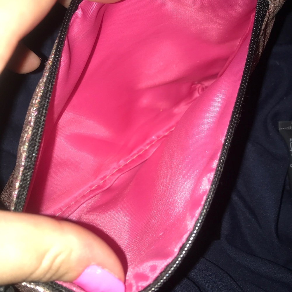 IPSY MAKEUP BAG W/ SAMPLES - Picture 8 of 8